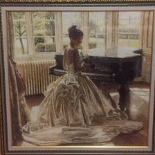 Работа «Девушка за роялем»