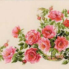 Оригинал схемы вышивки «Цветы шиповника» (№17308)
