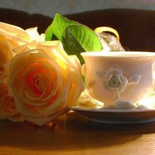 Схема вышивки «три розы и чашка»