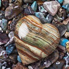 Схема вышивки «Каменное сердце»