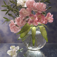 Схема вышивки «цветы в стекляной вазе»