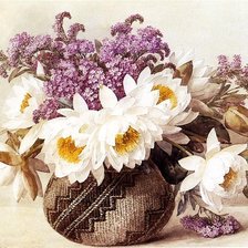 Оригинал схемы вышивки «ваза с цветами» (№688645)