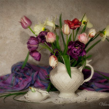 Оригинал схемы вышивки «75% тюльпаны синие в вазе» (№720865)
