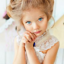 Схема вышивки «девочка с голубыми глазами»