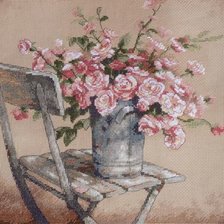 Оригинал схемы вышивки «Розы на белом стуле» (№1329514)