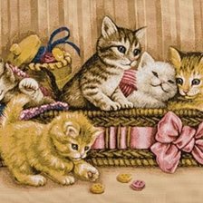 Оригинал схемы вышивки «Котята в корзине» (№1560115)