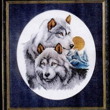 Оригинал схемы вышивки «волки» (№1629643)