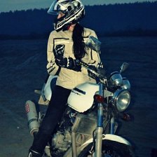 Схема вышивки «Девушка на мотоцикле»