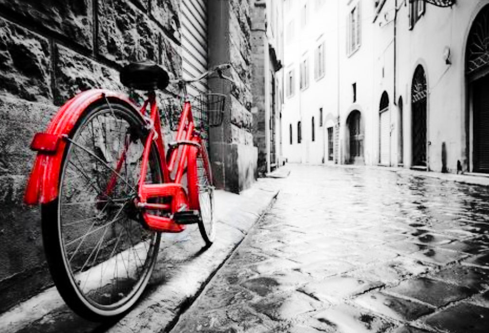 Улицы Парижа - красно, улица, черное, велосипед, городской пейзаж, белое, париж - оригинал