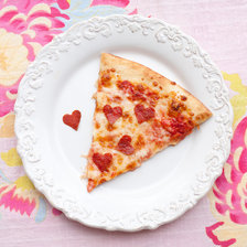 Схема вышивки «Пицца с сердечками»