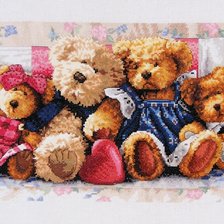 Оригинал схемы вышивки «семейство медведей» (№2649604)