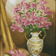 Оригинал схемы вышивки «Лилии в вазе» (№2702128)
